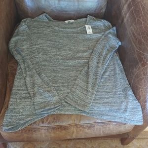 New Gray & White Long-sleeve Top